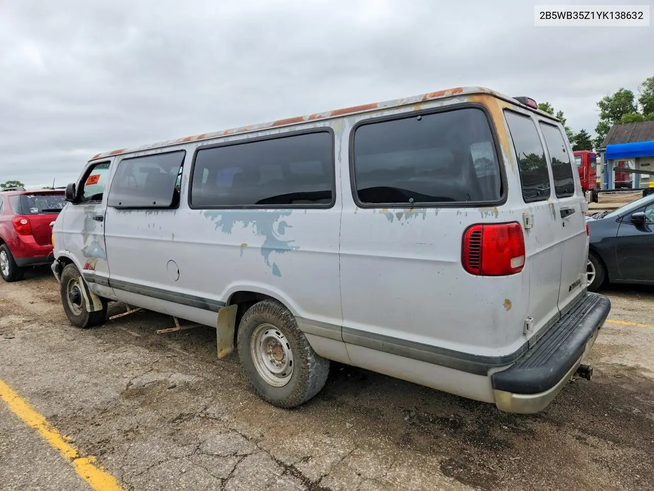 2000 Dodge Ram Wagon B3500 VIN: 2B5WB35Z1YK138632 Lot: 58129636