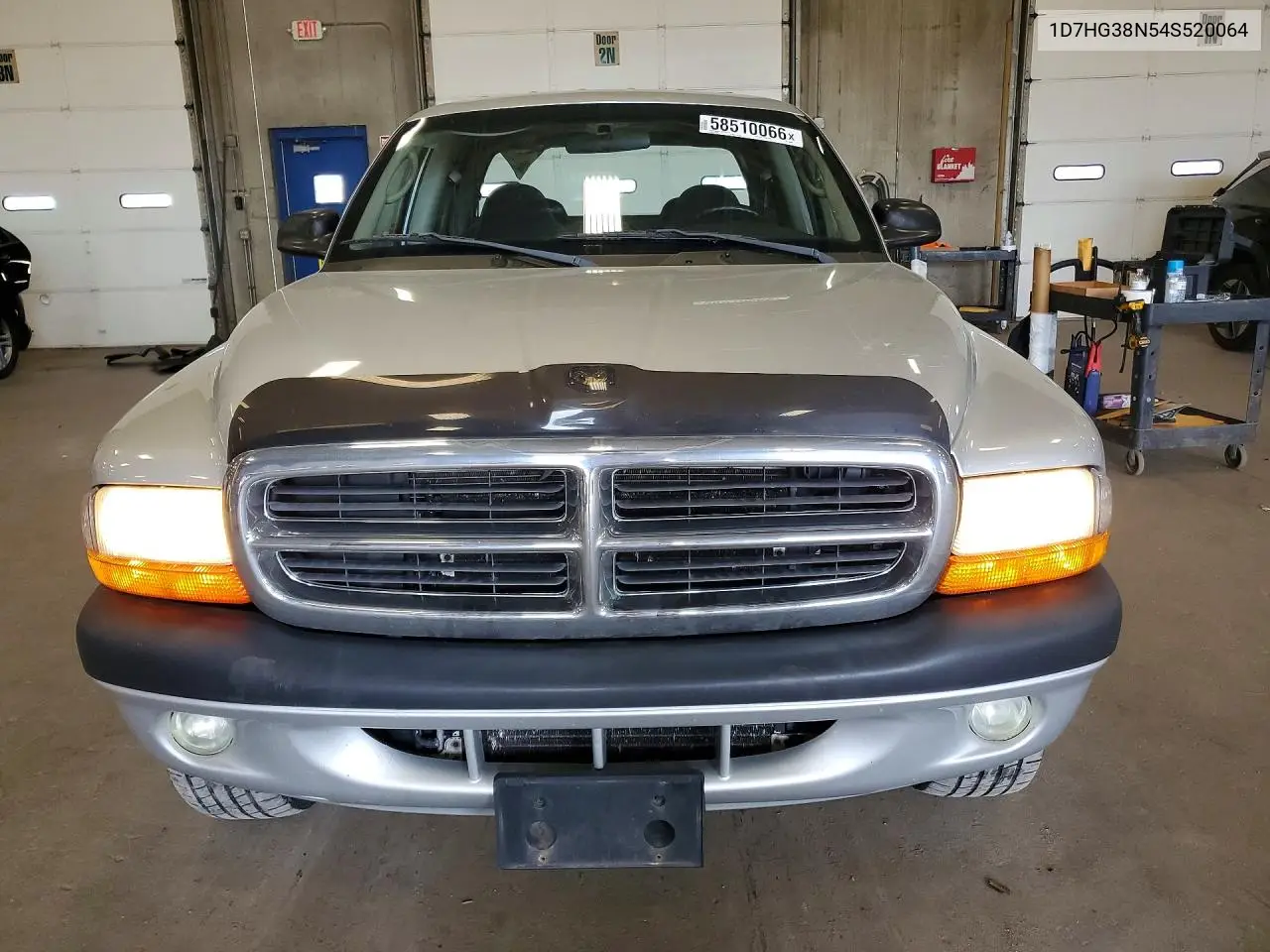 2004 Dodge Dakota Quad Sport VIN: 1D7HG38N54S520064 Lot: 58510066
