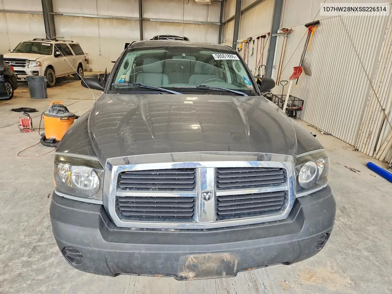 2005 Dodge Dakota Quad VIN: 1D7HW28NX5S226514 Lot: 58061886