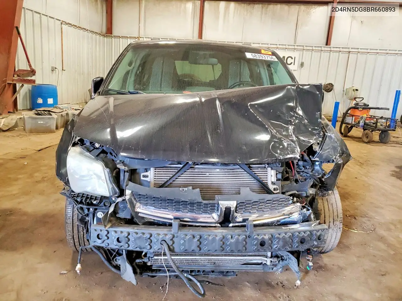 2011 Dodge Grand Caravan Crew VIN: 2D4RN5DG8BR660893 Lot: 58393756
