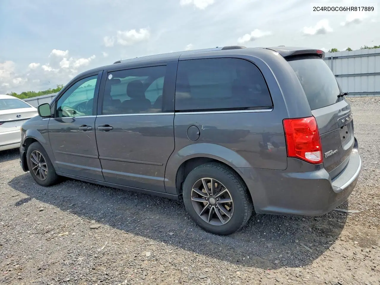 2017 Dodge Grand Caravan Sxt VIN: 2C4RDGCG6HR817889 Lot: 61592936