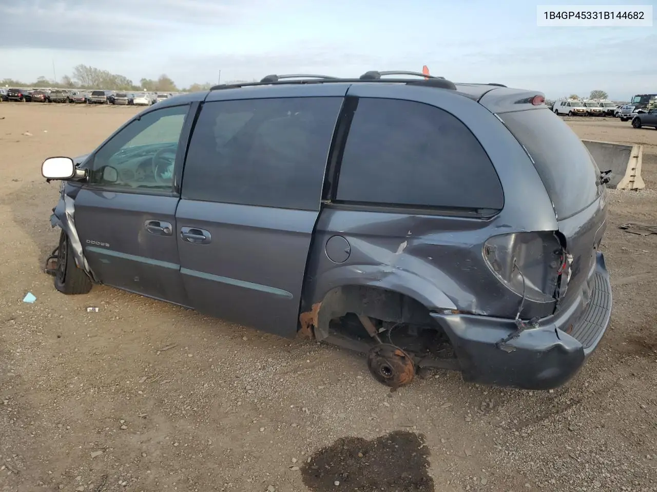 1B4GP45331B144682 2001 Dodge Caravan