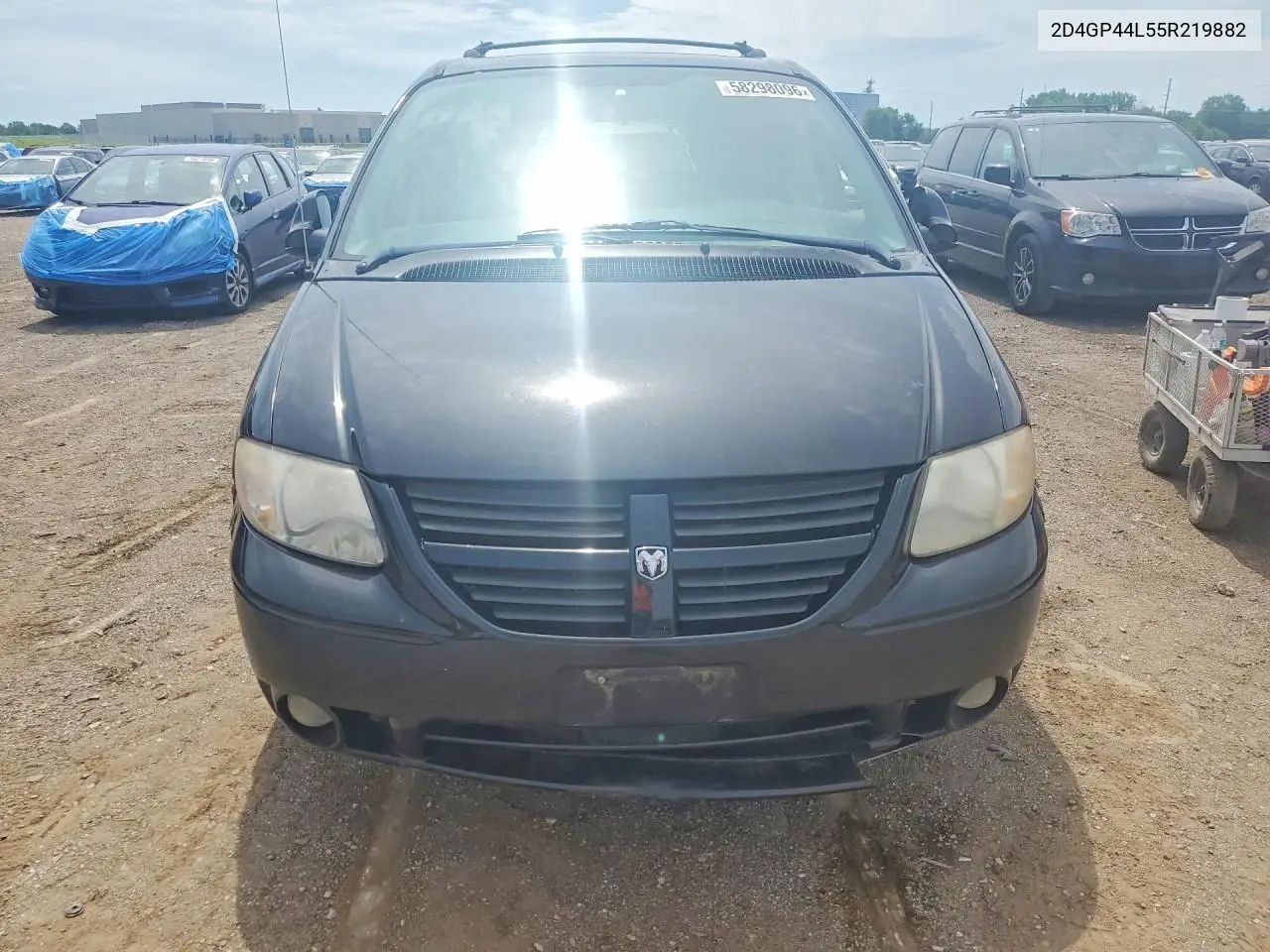 2005 Dodge Grand Caravan Sxt VIN: 2D4GP44L55R219882 Lot: 58298096