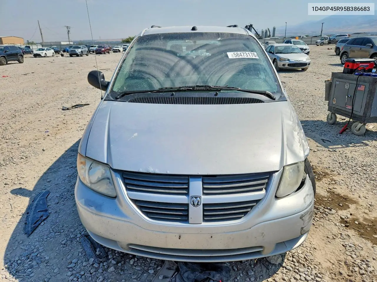 2005 Dodge Caravan Sxt VIN: 1D4GP45R95B386683 Lot: 58473176