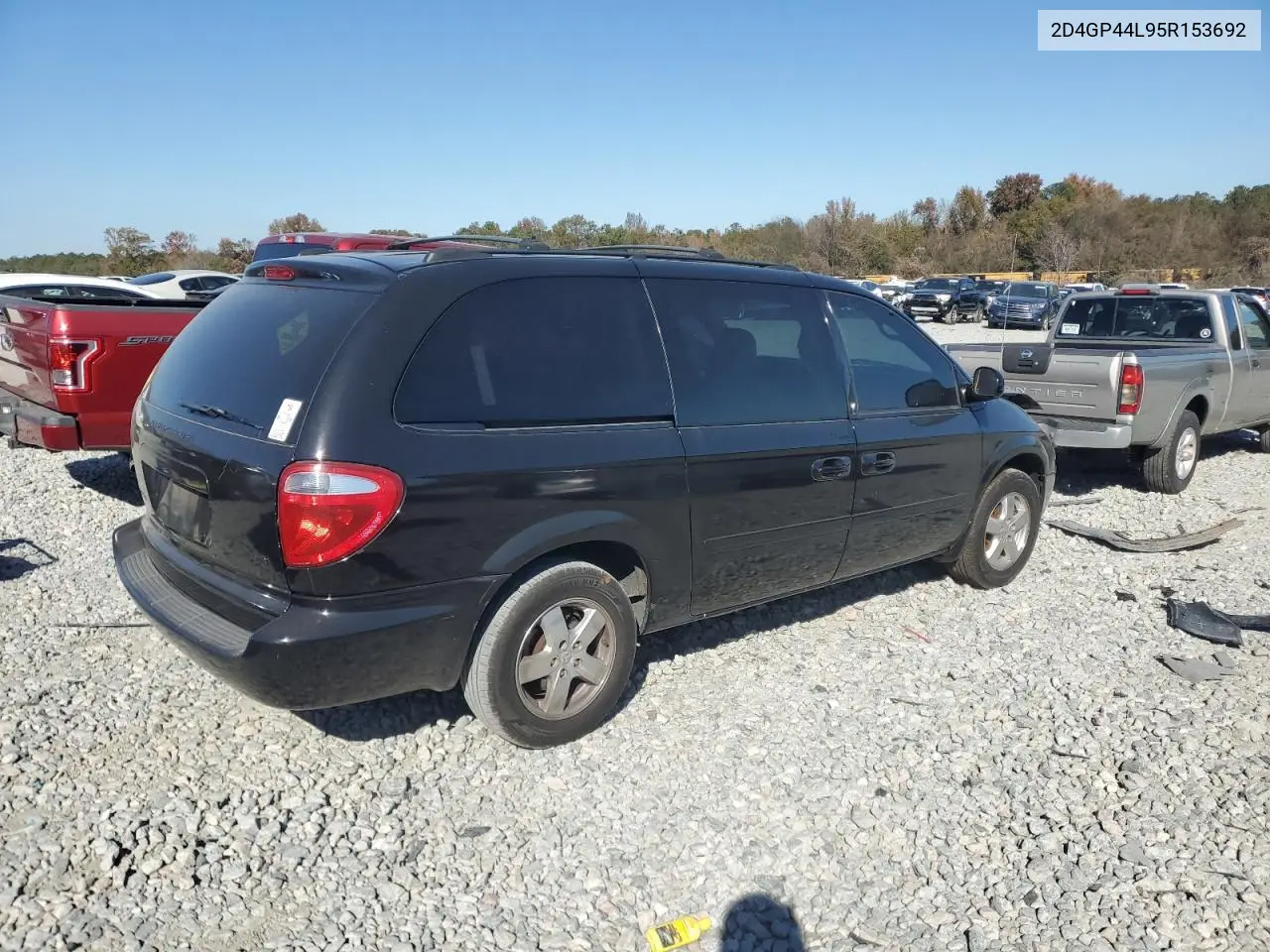 2D4GP44L95R153692 2005 Dodge Grand Caravan Sxt