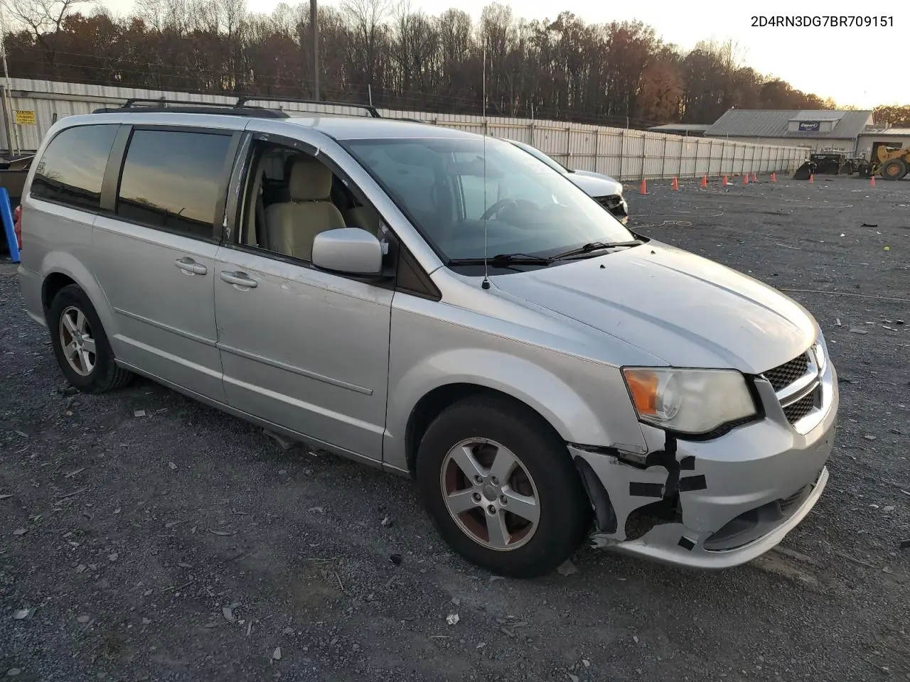 2D4RN3DG7BR709151 2011 Dodge Grand Caravan Mainstreet