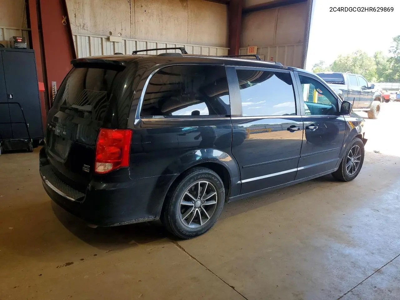 2017 Dodge Grand Caravan Sxt VIN: 2C4RDGCG2HR629869 Lot: 61333616