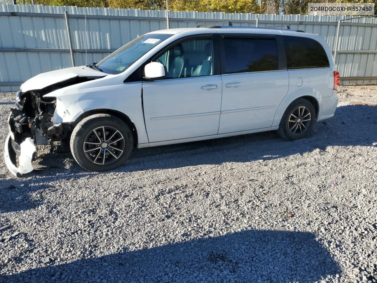 2C4RDGCGXHR557450 2017 Dodge Grand Caravan Sxt