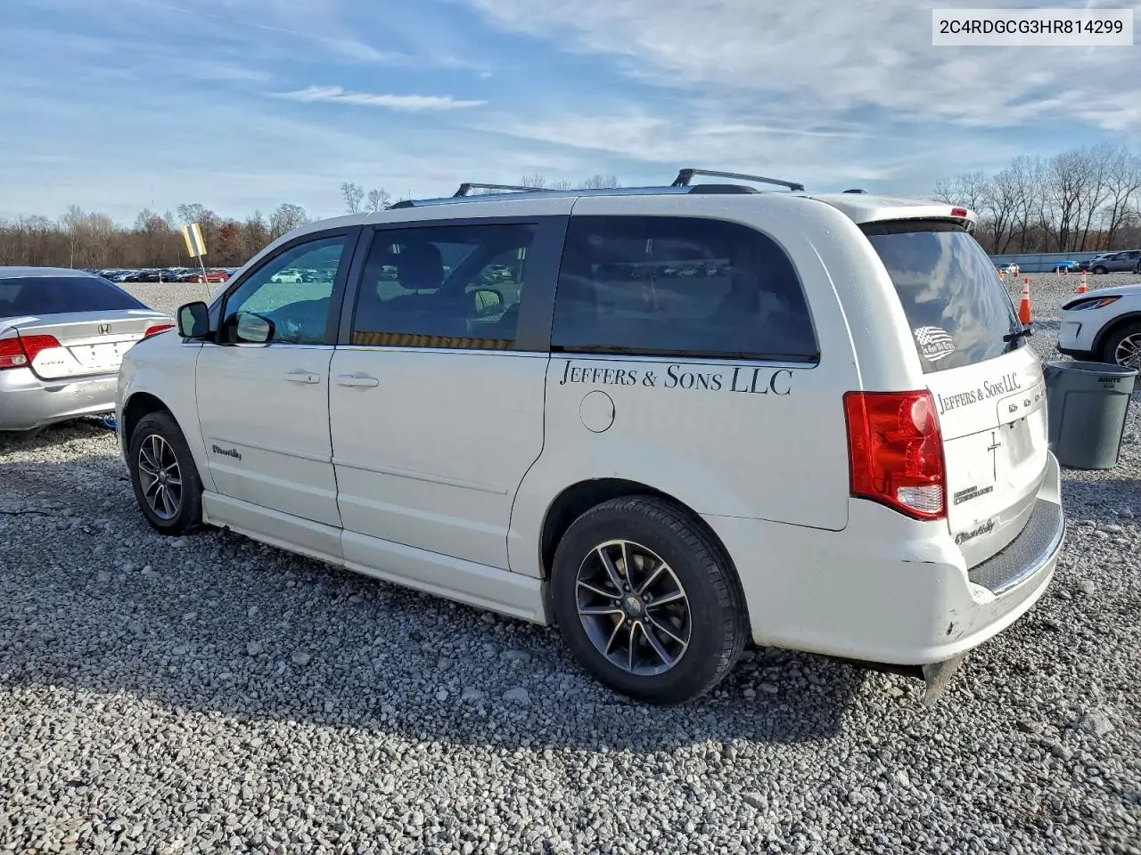 2C4RDGCG3HR814299 2017 Dodge Grand Caravan Sxt