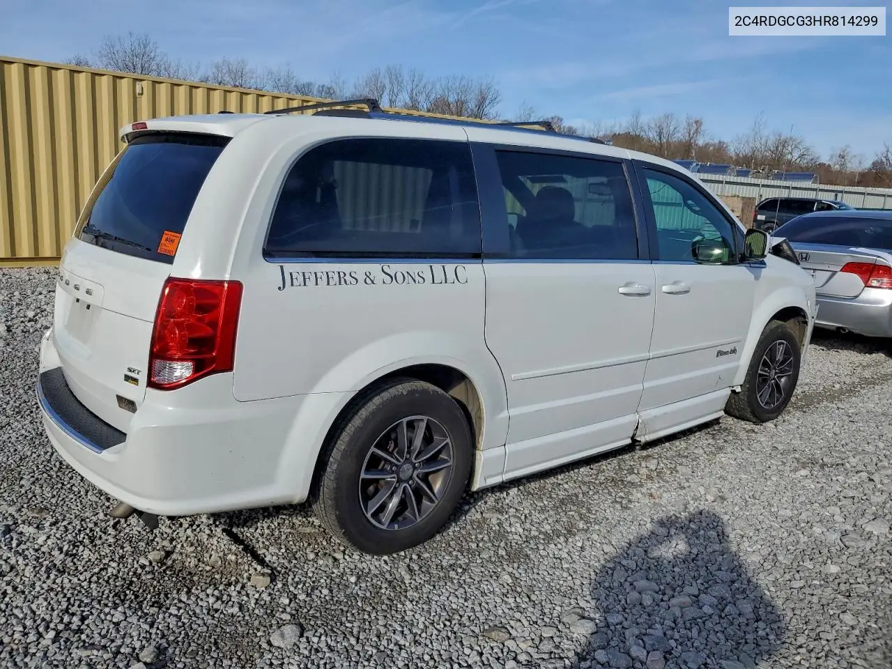 2C4RDGCG3HR814299 2017 Dodge Grand Caravan Sxt