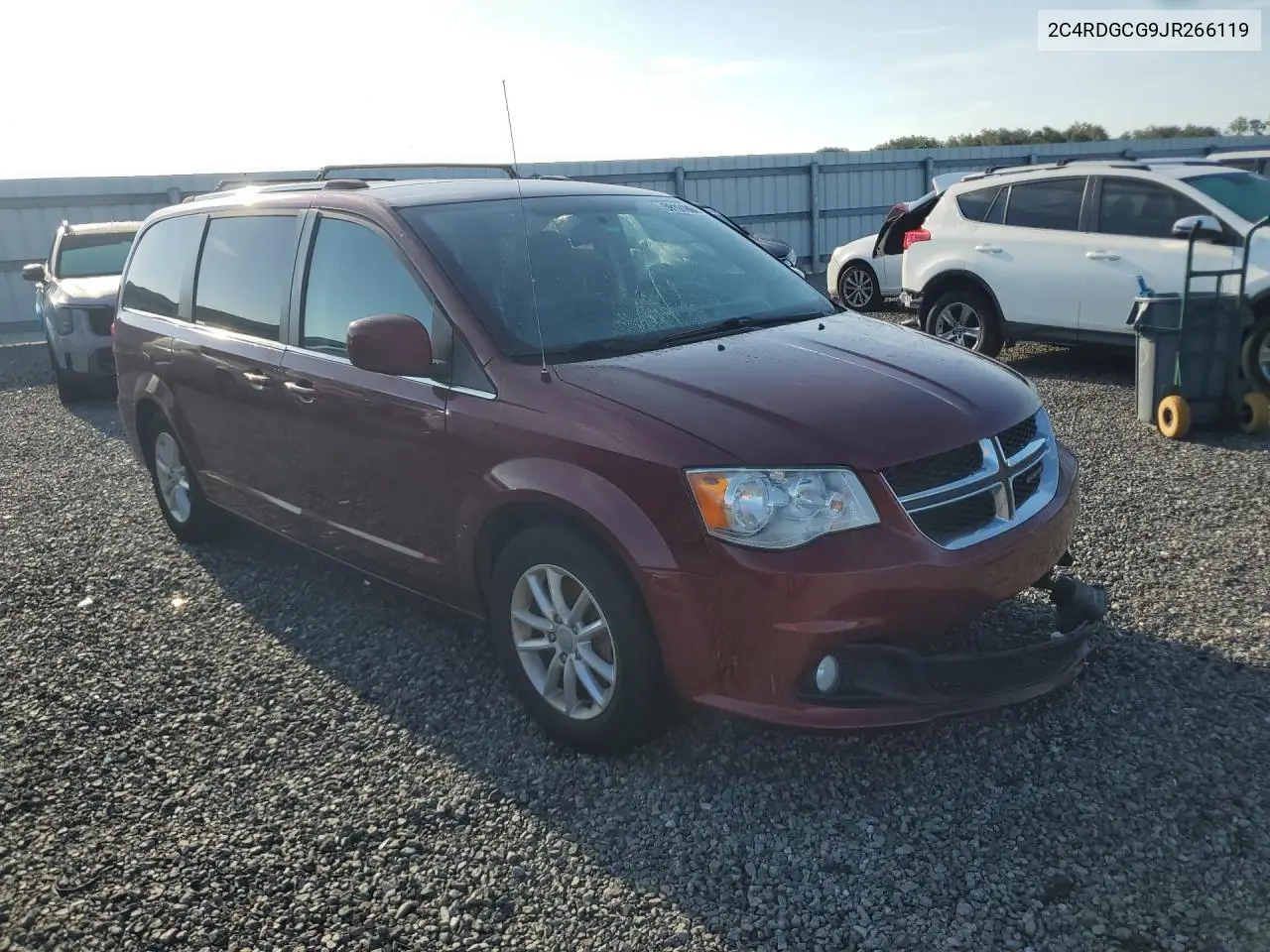 2018 Dodge Grand Caravan Sxt VIN: 2C4RDGCG9JR266119 Lot: 59161866