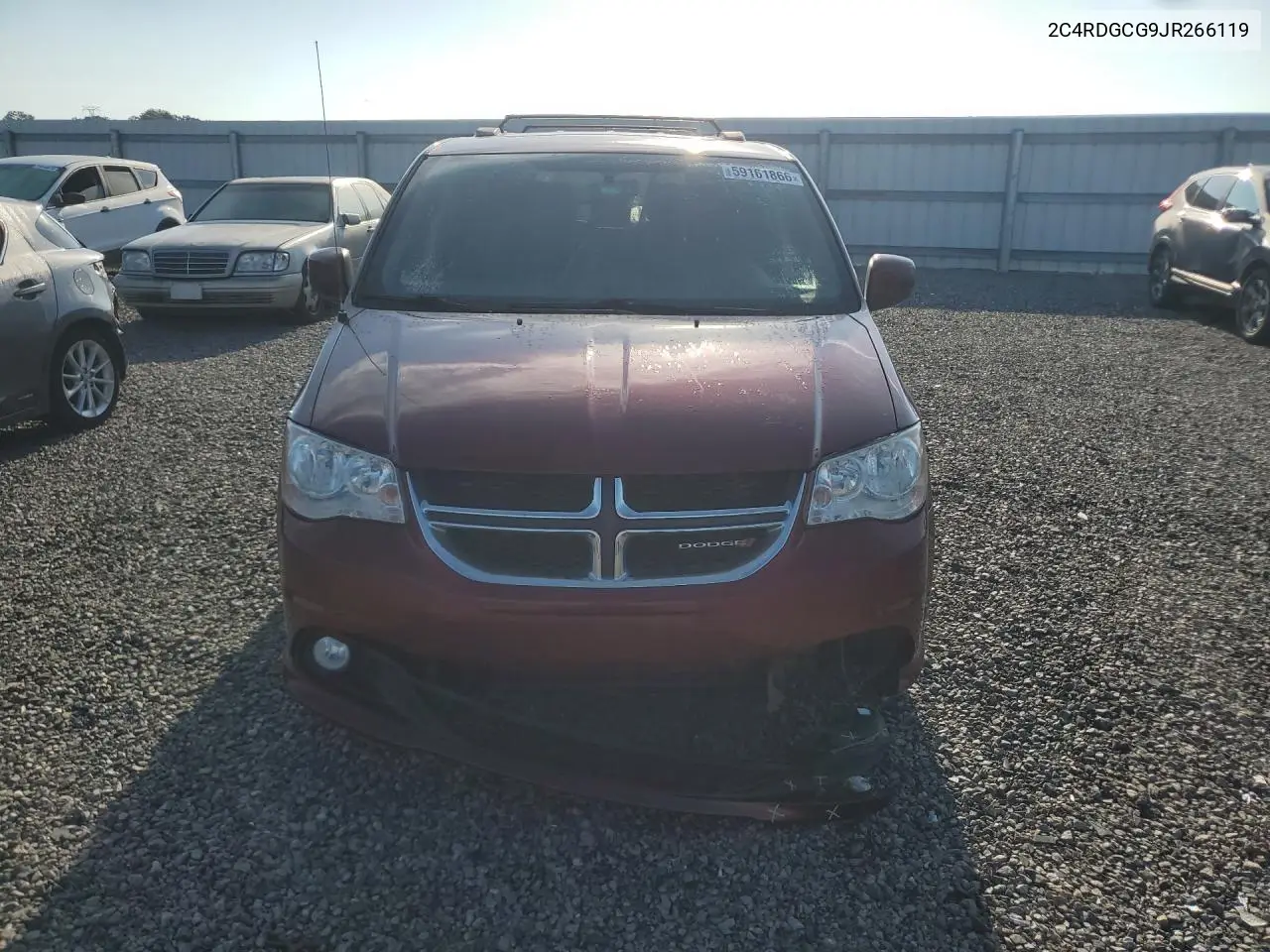 2018 Dodge Grand Caravan Sxt VIN: 2C4RDGCG9JR266119 Lot: 59161866