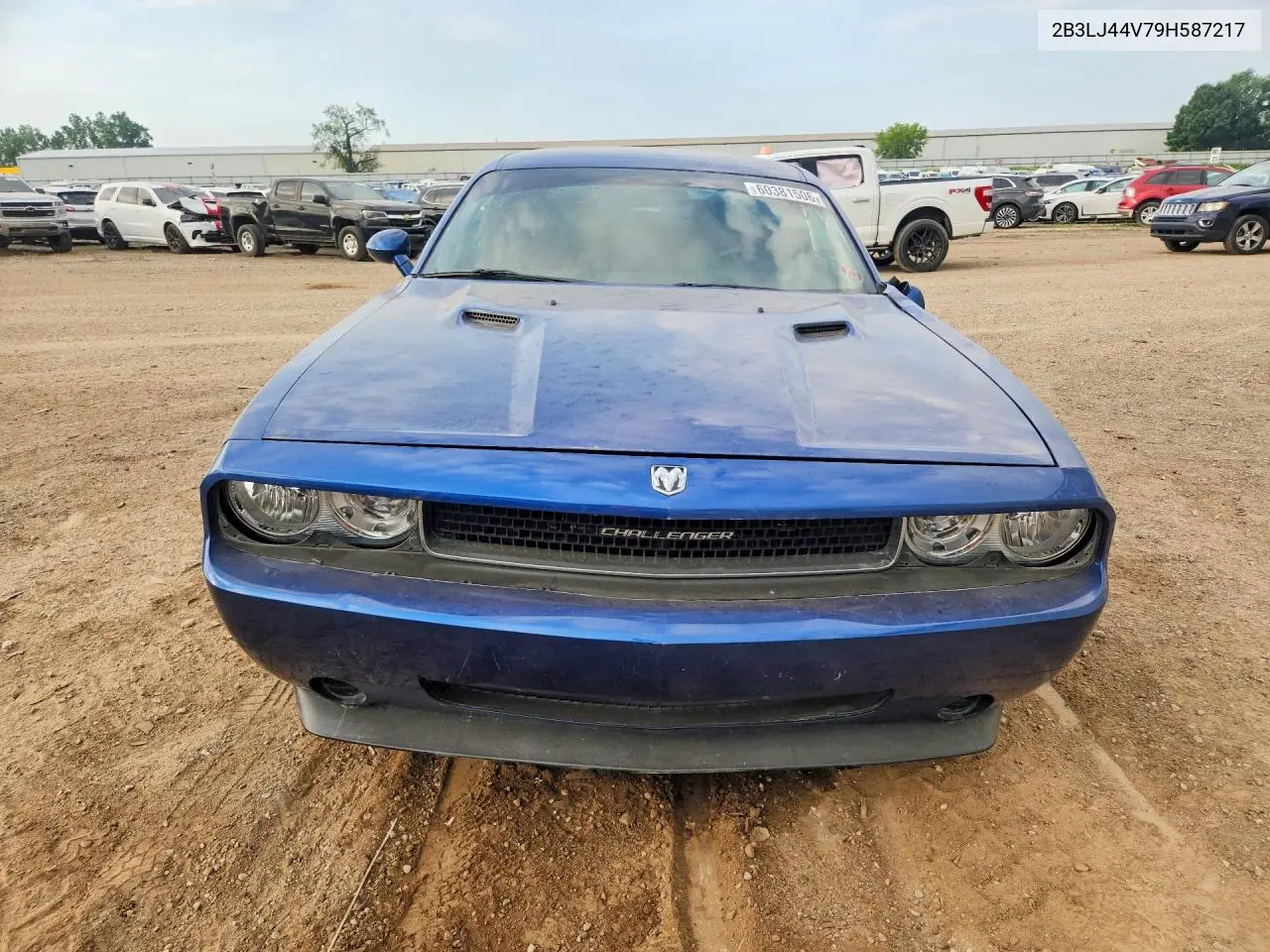 2009 Dodge Challenger Se VIN: 2B3LJ44V79H587217 Lot: 60381506