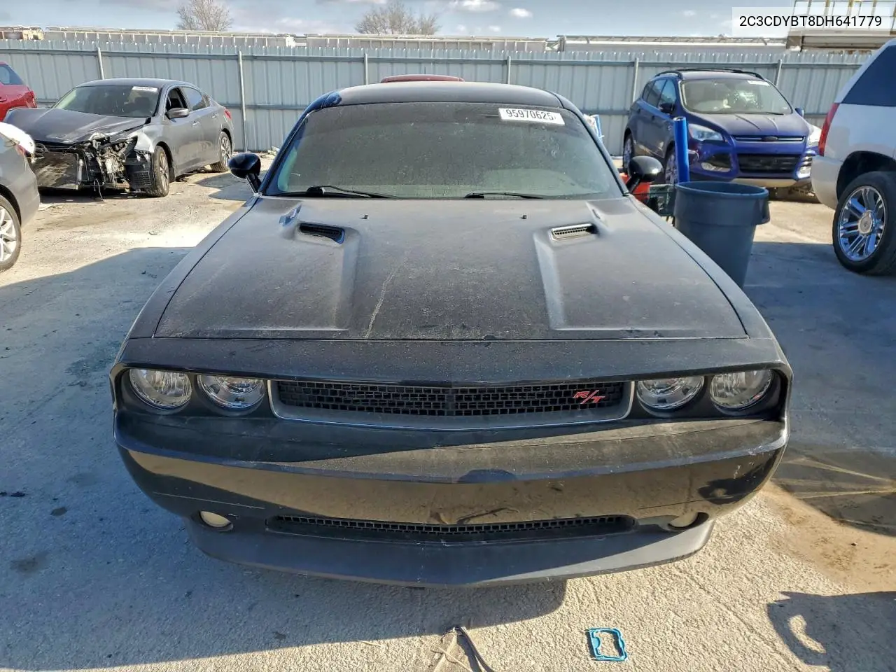2C3CDYBT8DH641779 2013 Dodge Challenger R/T