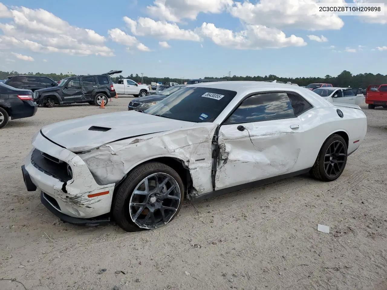 2C3CDZBT1GH209898 2016 Dodge Challenger R/T