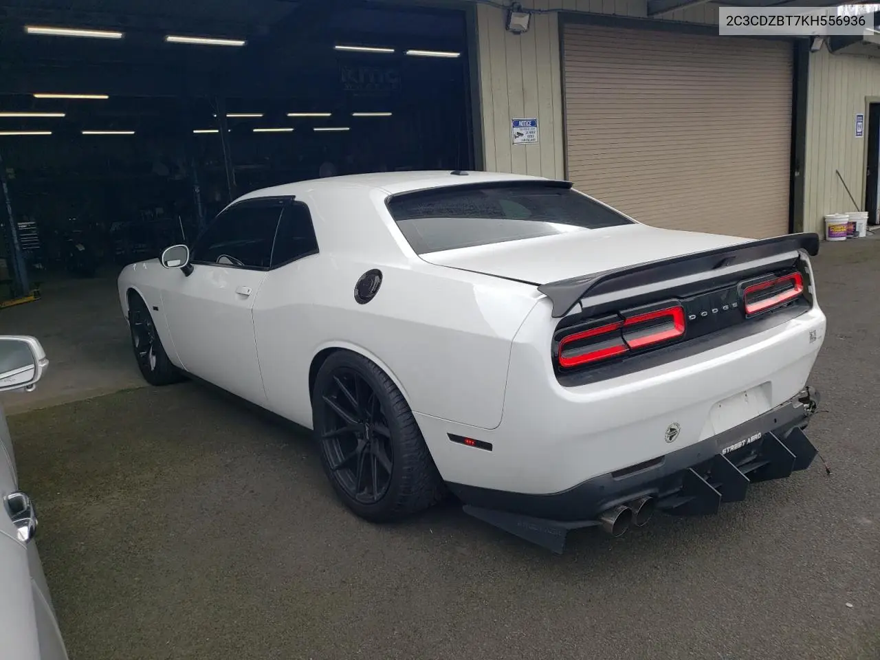 2C3CDZBT7KH556936 2019 Dodge Challenger R/T
