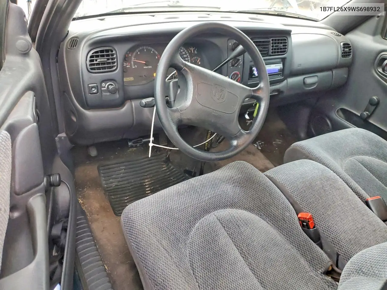 1998 Dodge Dakota VIN: 1B7FL26X9WS698932 Lot: 57930466