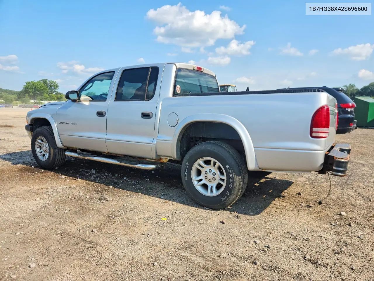 2002 Dodge Dakota Quad Sport VIN: 1B7HG38X42S696600 Lot: 61417816