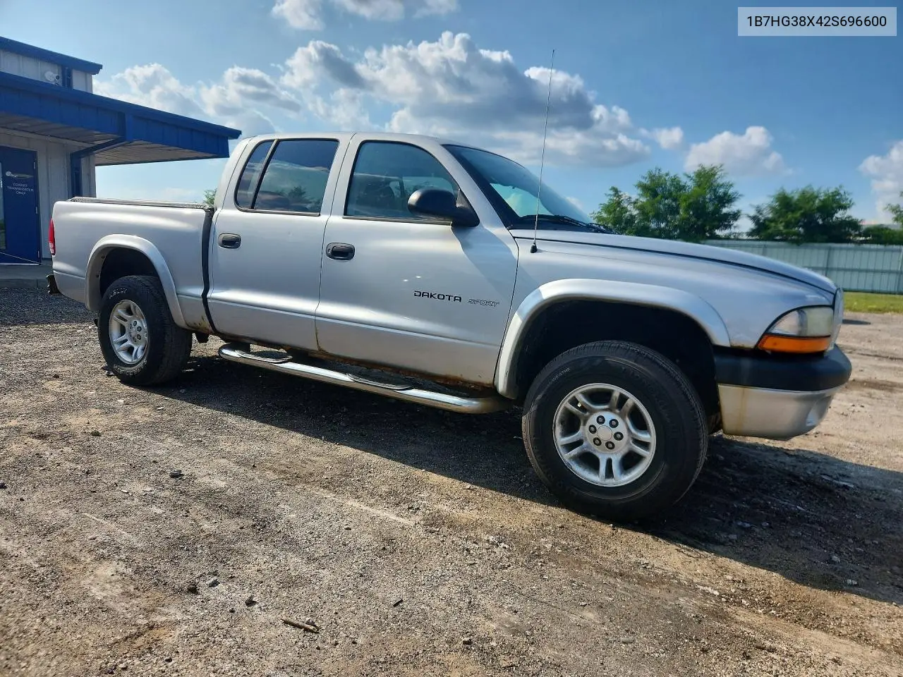 2002 Dodge Dakota Quad Sport VIN: 1B7HG38X42S696600 Lot: 61417816