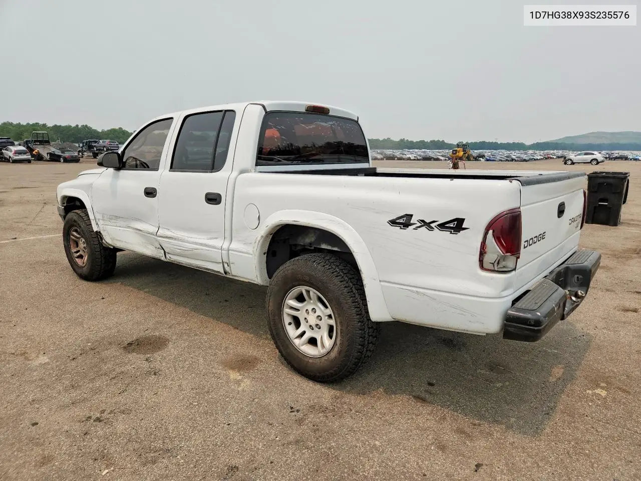 2003 Dodge Dakota Quad Sport VIN: 1D7HG38X93S235576 Lot: 61425746