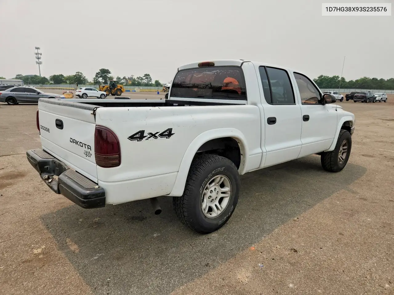 2003 Dodge Dakota Quad Sport VIN: 1D7HG38X93S235576 Lot: 61425746