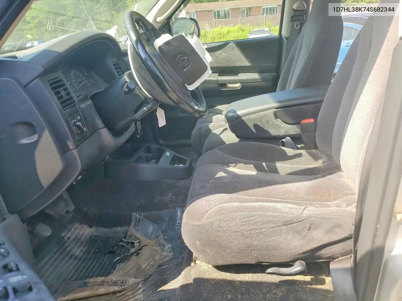 2004 Dodge Dakota Quad Sport VIN: 1D7HL38K74S682344 Lot: 59619596
