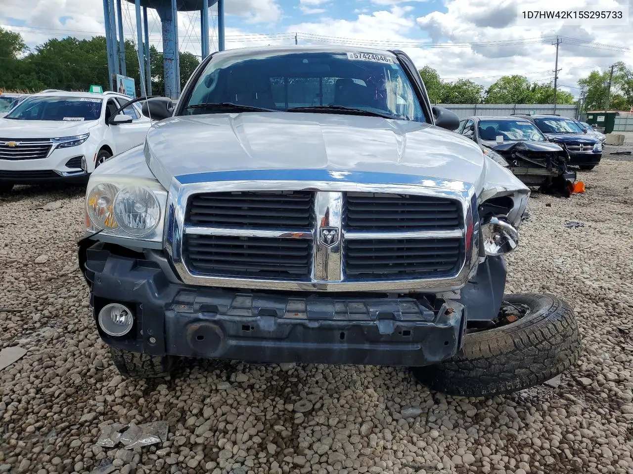 2005 Dodge Dakota Slt VIN: 1D7HW42K15S295733 Lot: 57424046