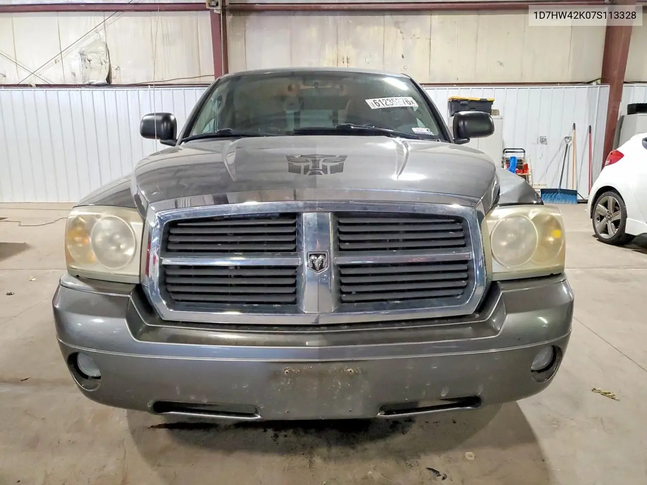 2007 Dodge Dakota Slt VIN: 1D7HW42K07S113328 Lot: 61235376