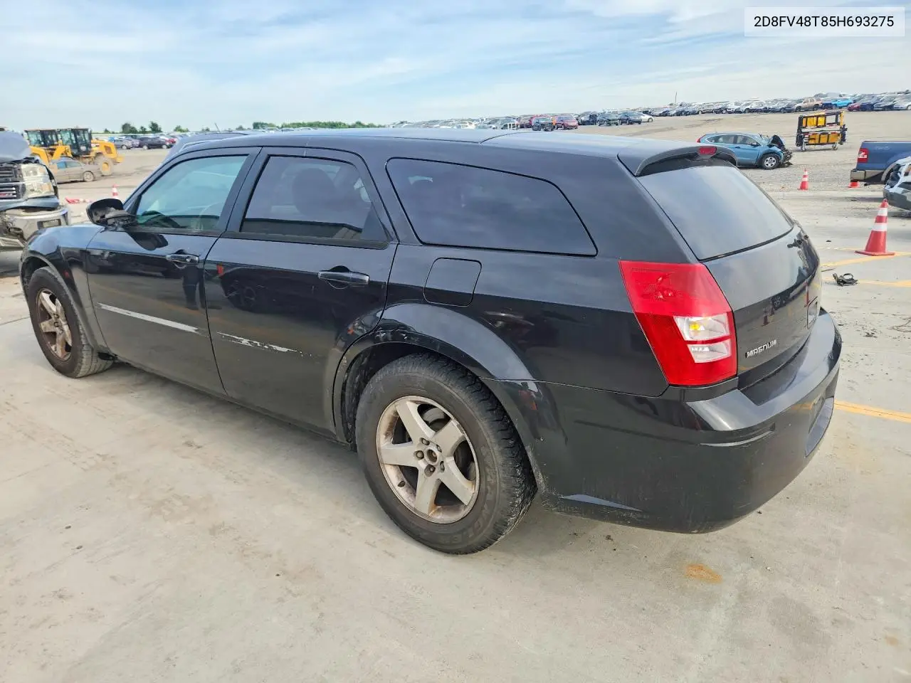 2005 Dodge Magnum Se VIN: 2D8FV48T85H693275 Lot: 55322986