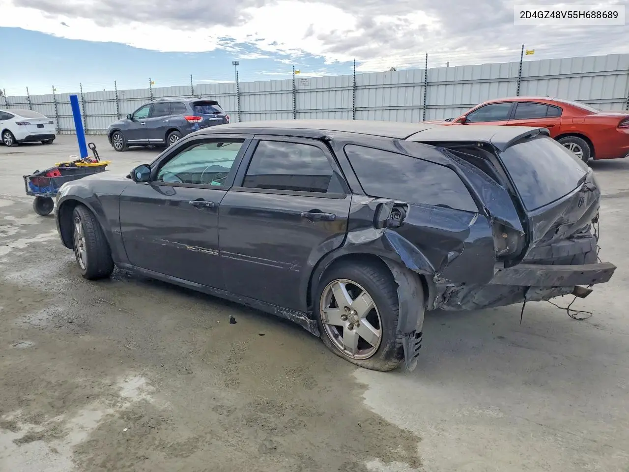 2005 Dodge Magnum Sxt VIN: 2D4GZ48V55H688689 Lot: 61717016