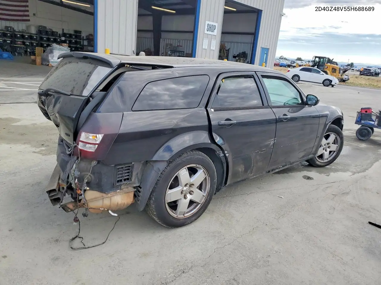 2005 Dodge Magnum Sxt VIN: 2D4GZ48V55H688689 Lot: 61717016