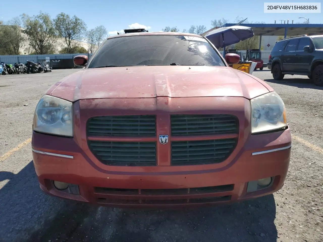 2005 Dodge Magnum Sxt VIN: 2D4FV48V15H683836 Lot: 85372615