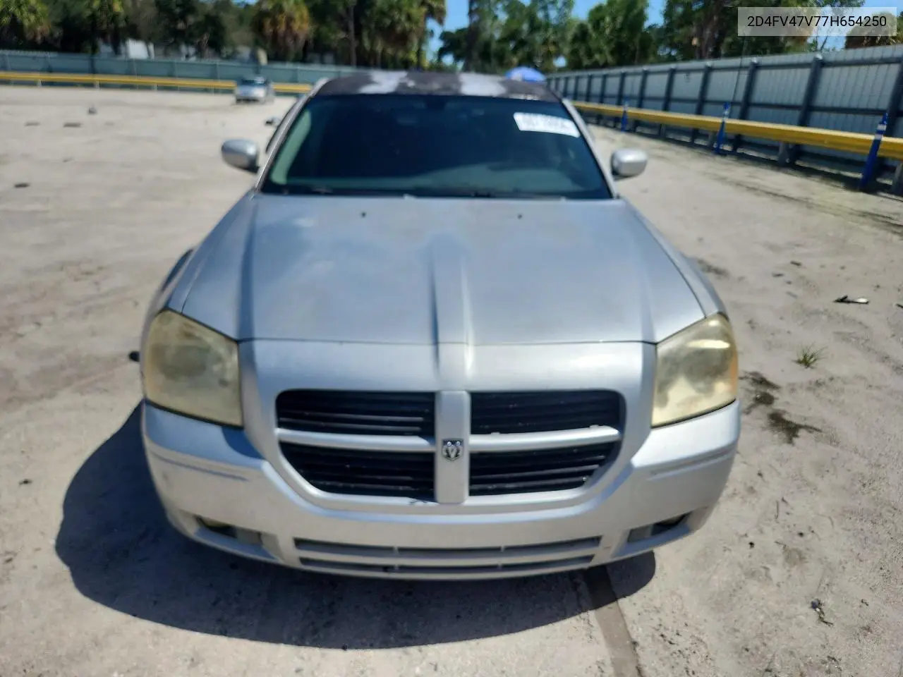2007 Dodge Magnum Sxt VIN: 2D4FV47V77H654250 Lot: 60710956
