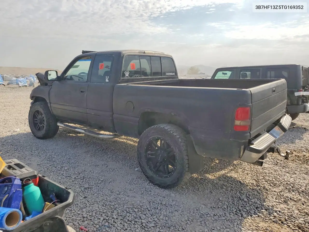 1996 Dodge Ram 1500 VIN: 3B7HF13Z5TG169352 Lot: 60693976