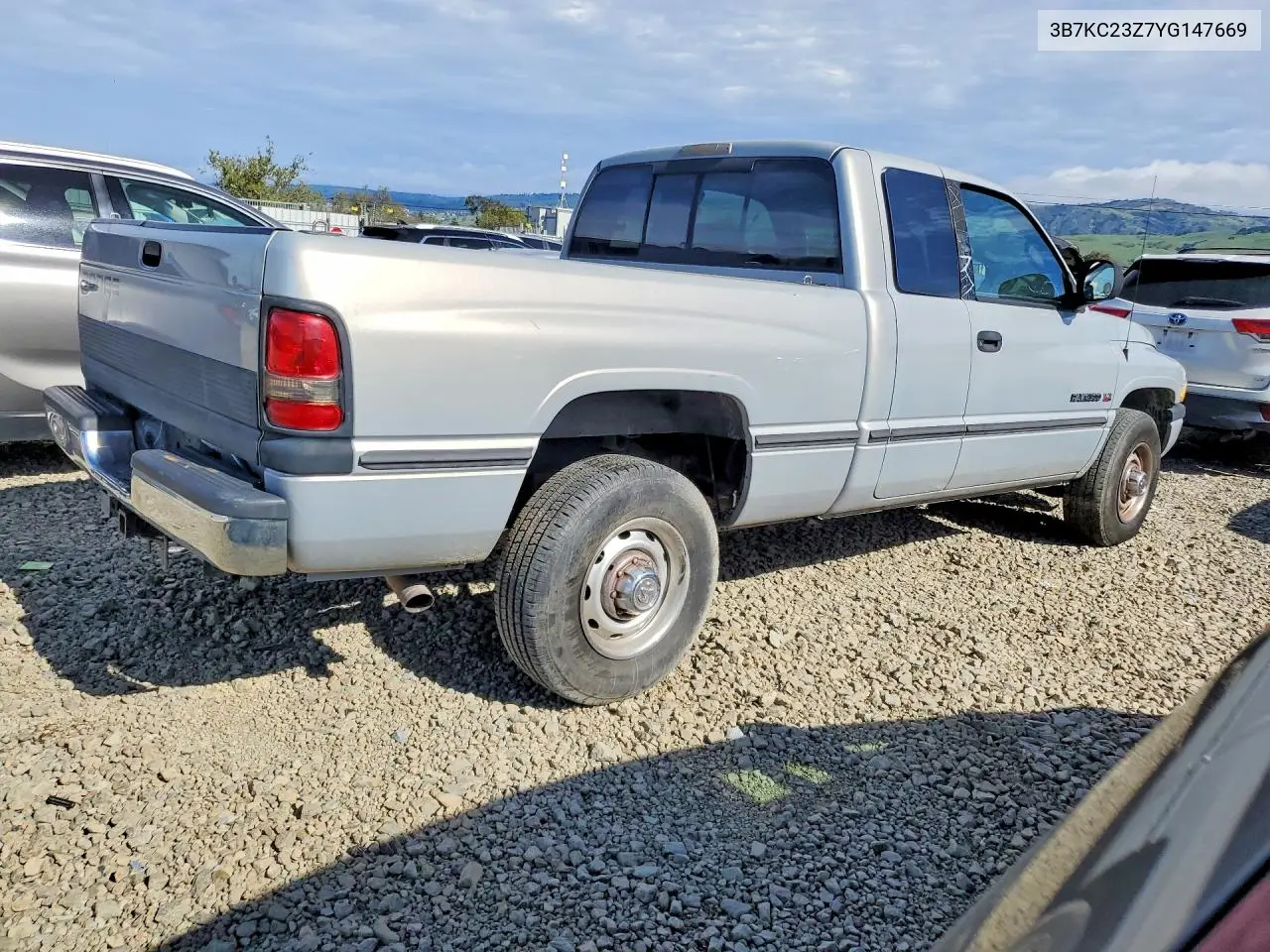 1999 Dodge 2500 Ram VIN: 3B7KC23Z7YG147669 Lot: 79029825