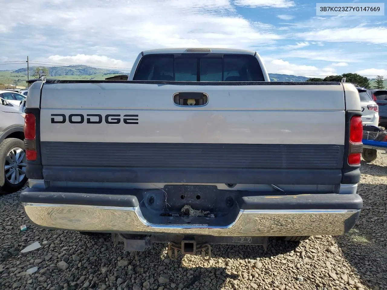 1999 Dodge 2500 Ram VIN: 3B7KC23Z7YG147669 Lot: 79029825