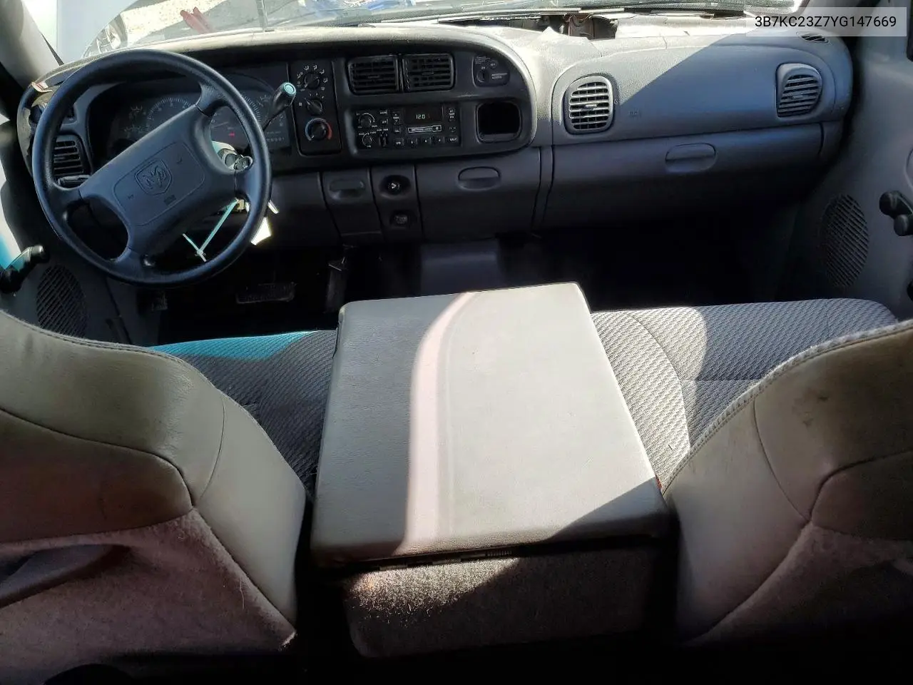 1999 Dodge 2500 Ram VIN: 3B7KC23Z7YG147669 Lot: 79029825