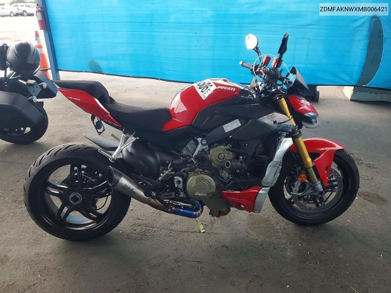 2021 Ducati Streetfighter V4 VIN: ZDMFAKNWXMB006421 Lot: 51919506