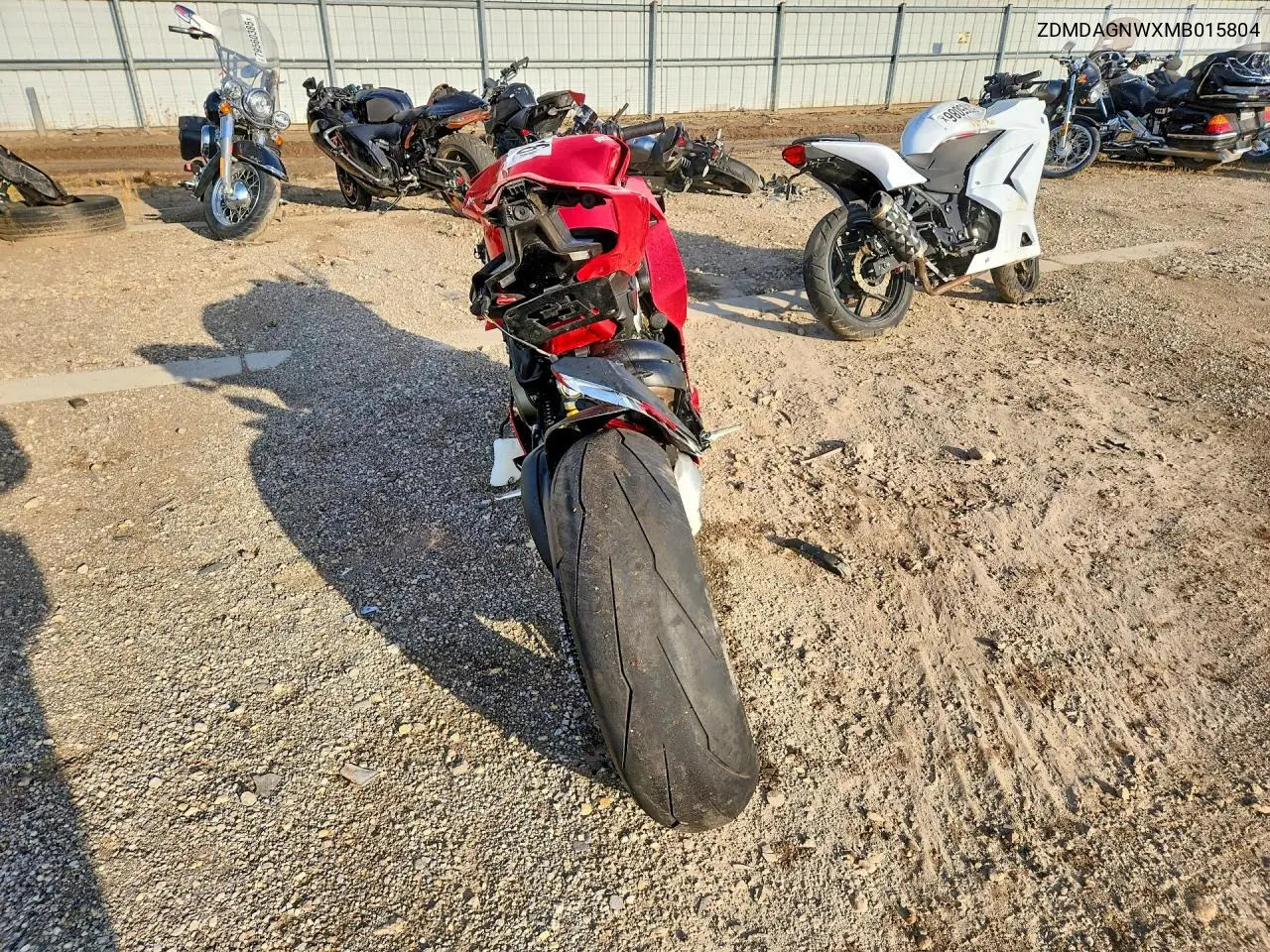 2021 Ducati Panigale V4 VIN: ZDMDAGNWXMB015804 Lot: 53965216
