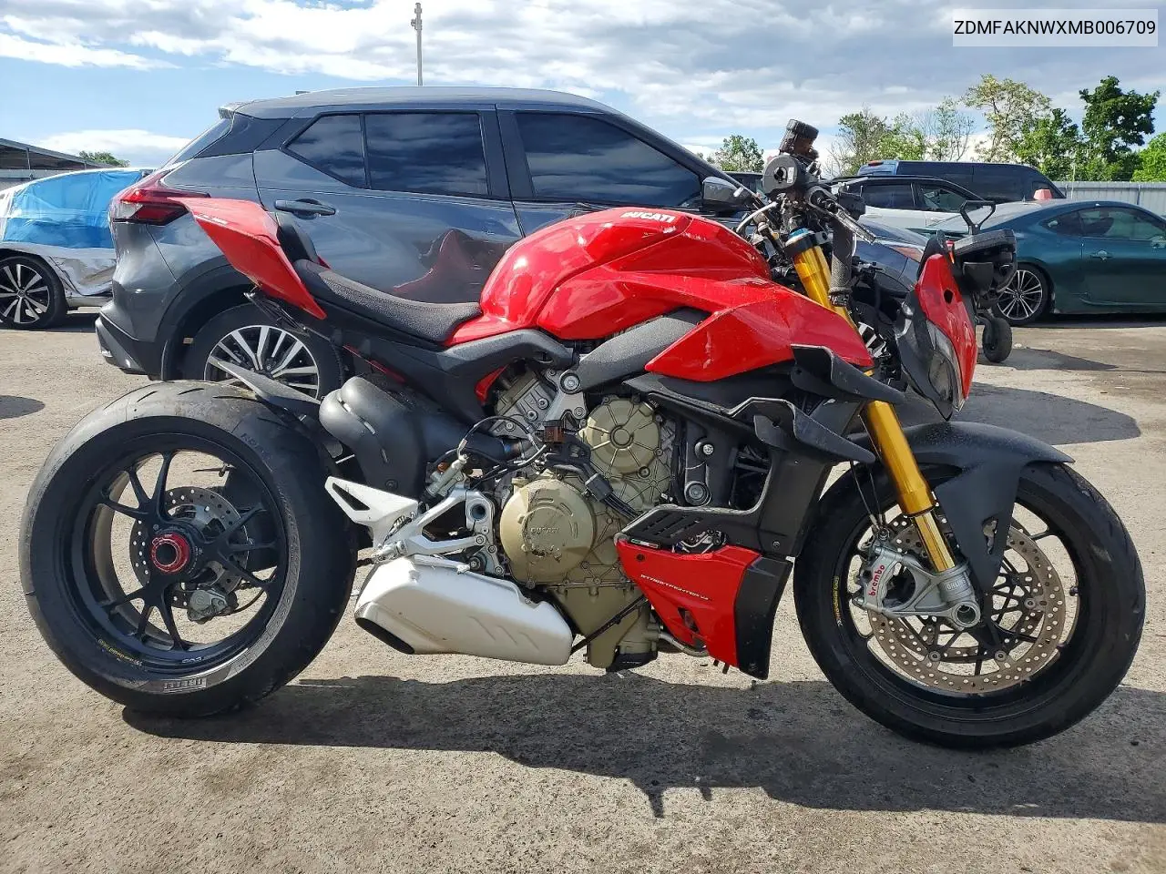 2021 Ducati Streetfighter V4 VIN: ZDMFAKNWXMB006709 Lot: 55150766