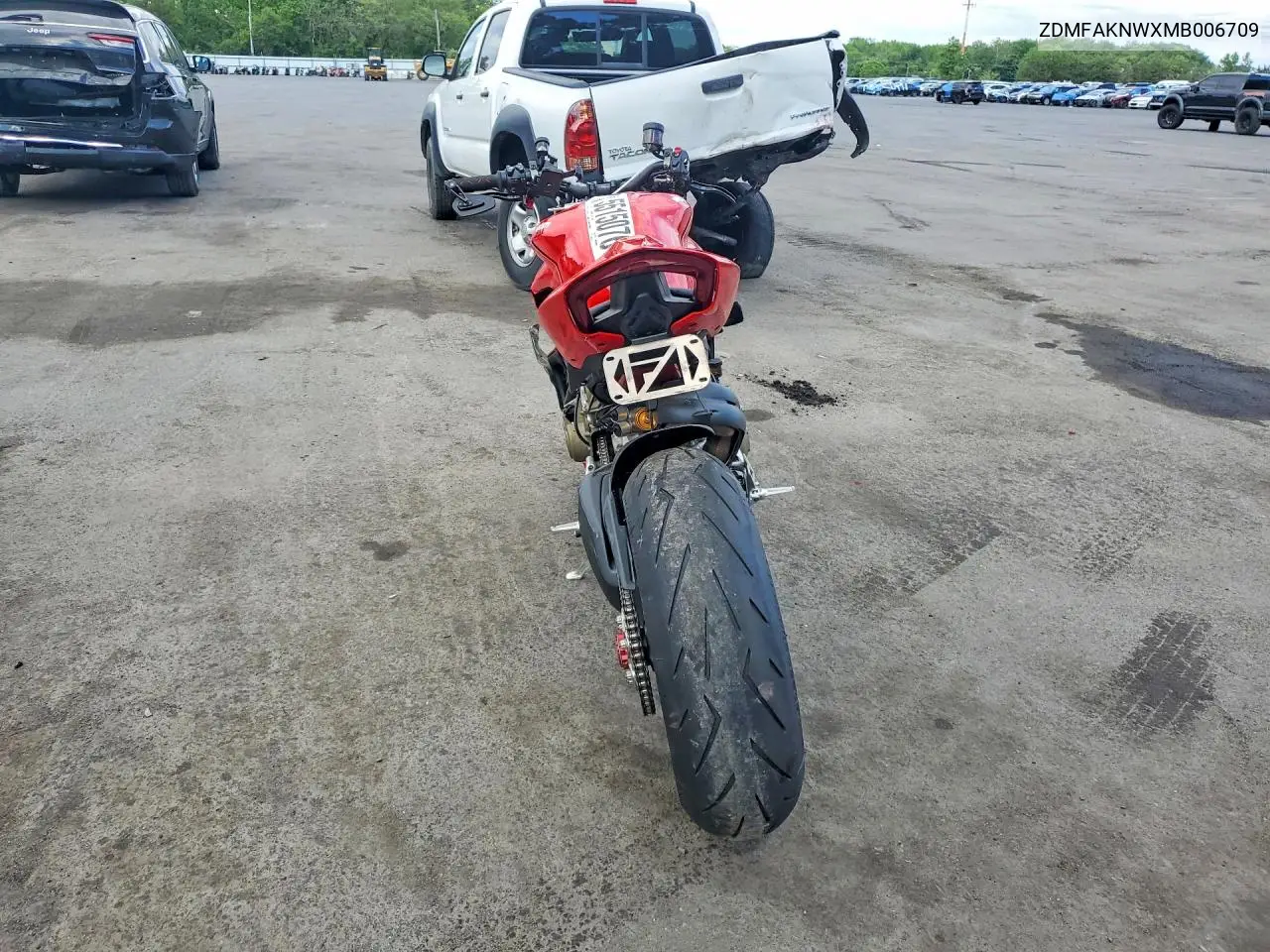 2021 Ducati Streetfighter V4 VIN: ZDMFAKNWXMB006709 Lot: 55150766