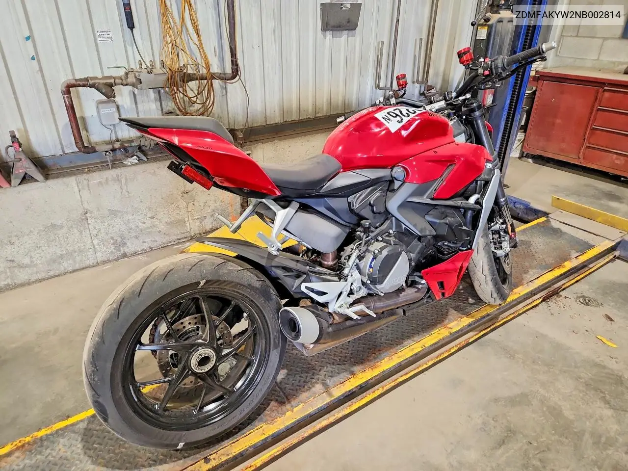 2022 Ducati Streetfighter V2 VIN: ZDMFAKYW2NB002814 Lot: 57920226