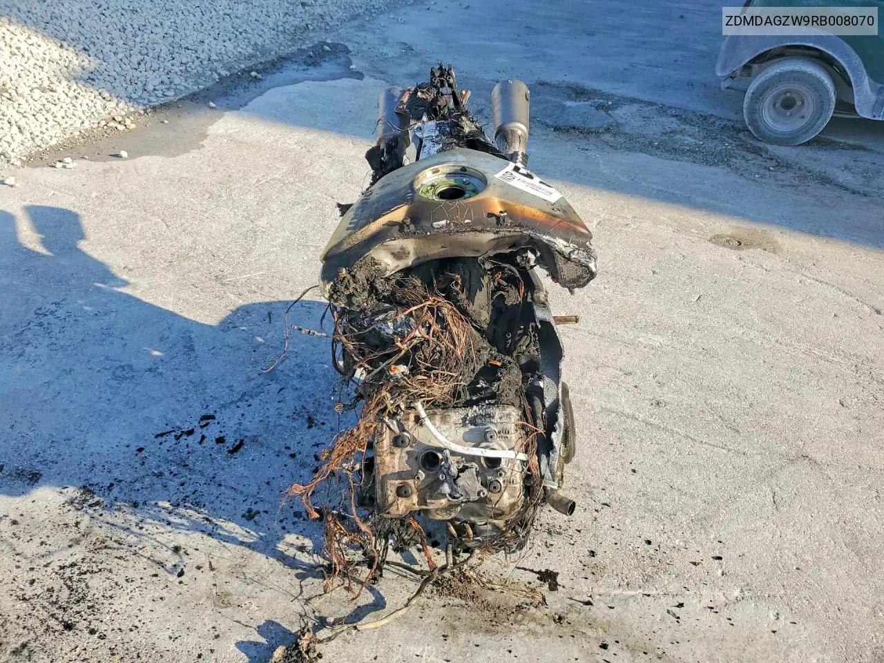 2024 Ducati Panigale V4 R VIN: ZDMDAGZW9RB008070 Lot: 52069526
