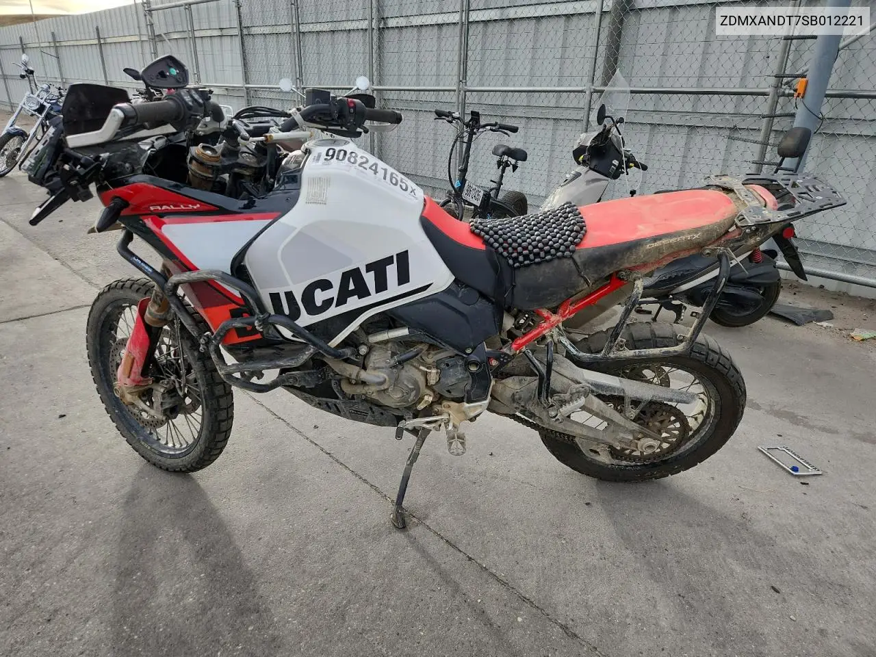 2025 Ducati Desert X VIN: ZDMXANDT7SB012221 Lot: 90824165