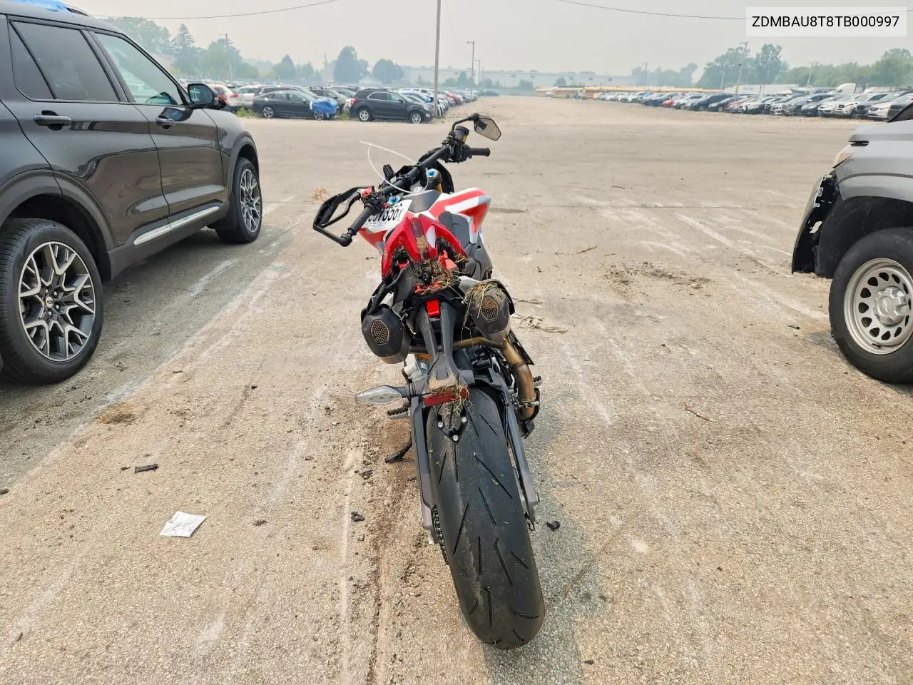 2026 Ducati Hypermotard 698 VIN: ZDMBAU8T8TB000997 Lot: 61007356