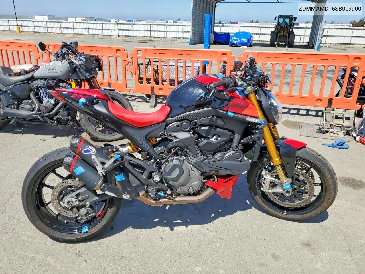 2025 Ducati Monster VIN: ZDMMAMDT5SB009900 Lot: 58897126