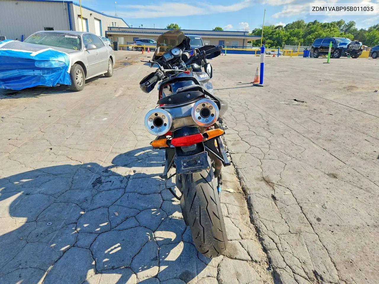 2005 Ducati Multistrada 1000 Ds VIN: ZDM1VABP95B011035 Lot: 61018766