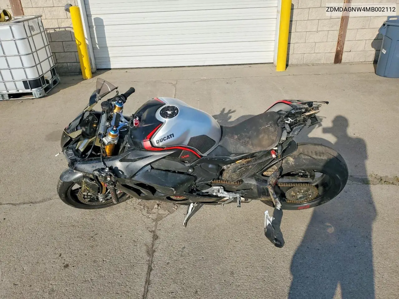 2021 Ducati Panigale V4 VIN: ZDMDAGNW4MB002112 Lot: 59811086