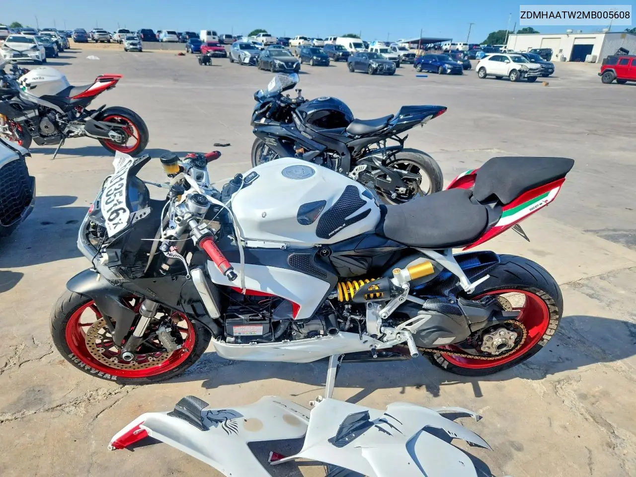 2021 Ducati Panigale V2 VIN: ZDMHAATW2MB005608 Lot: 61013516