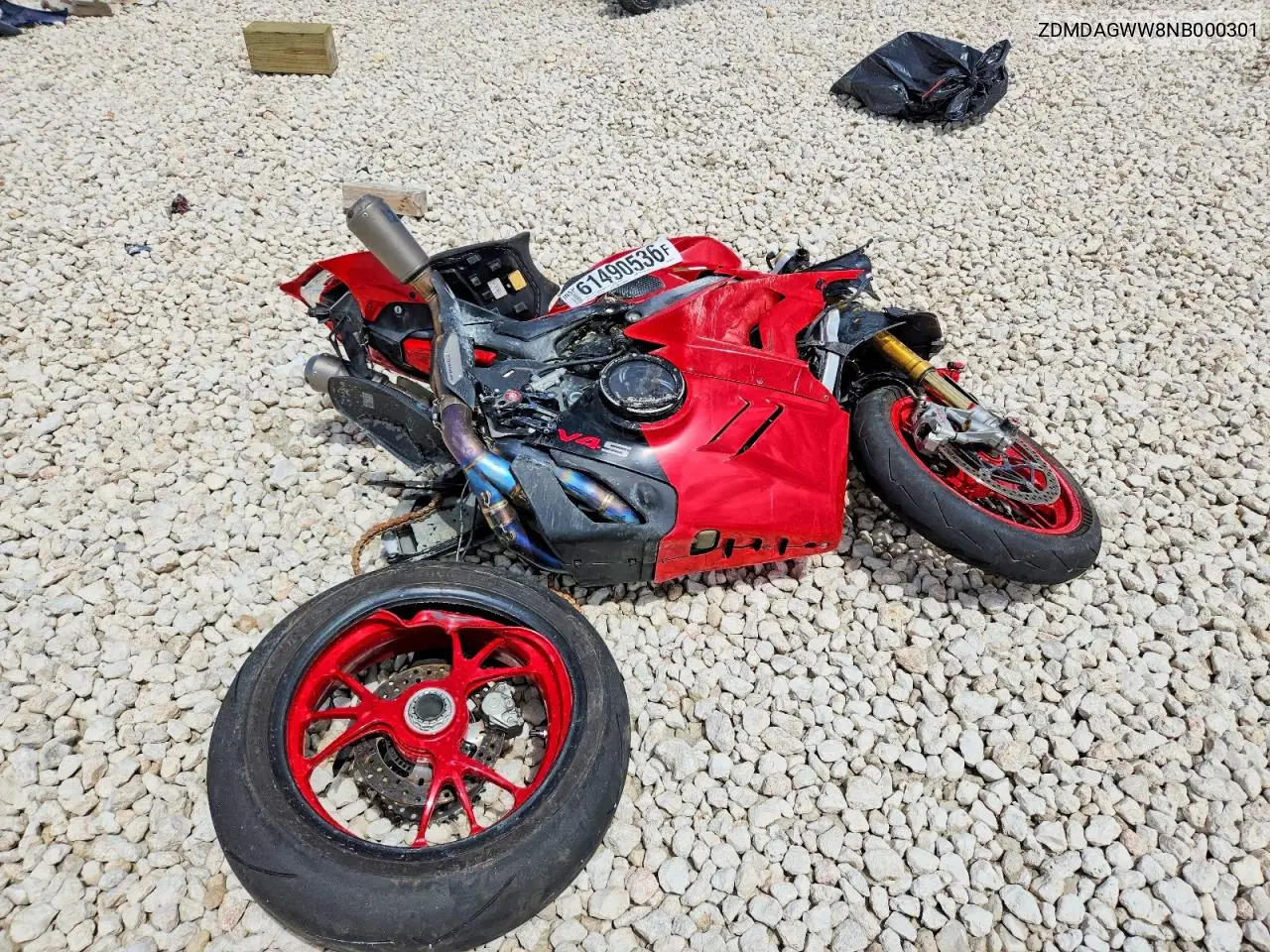 2022 Ducati Panigale V4S VIN: ZDMDAGWW8NB000301 Lot: 61490536